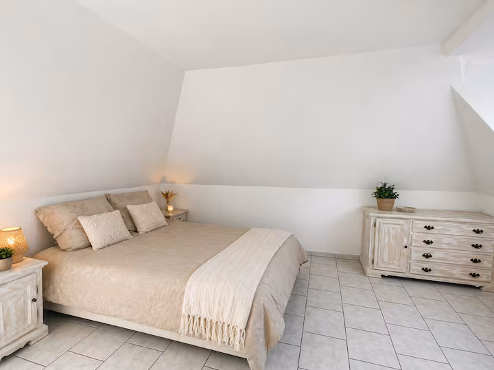 Vue 2 — Centre-ville, calme & lumineux