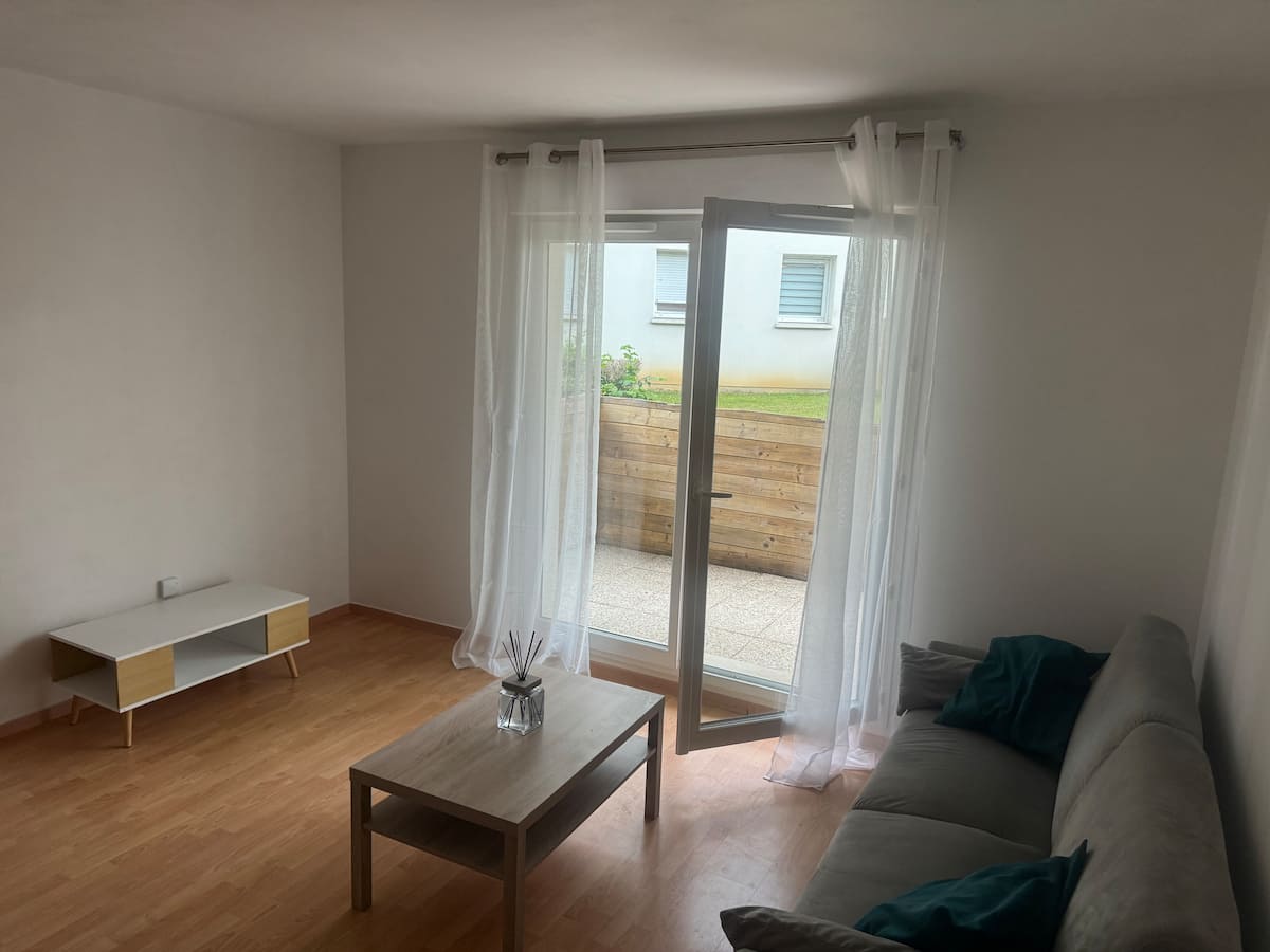 Vue 2 — Le Clos Castel, T2 spacieux & calme